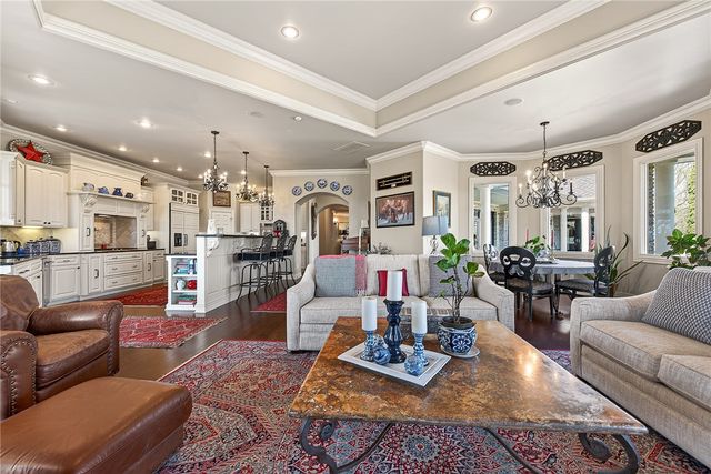 900 Beau Chalet Drive, Bentonville, AR 72713