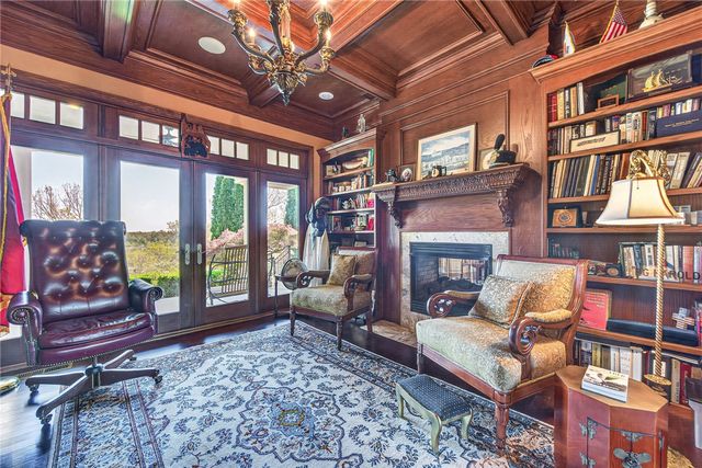 900 Beau Chalet Drive, Bentonville, AR 72713