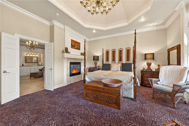 900 Beau Chalet Drive, Bentonville, AR 72713