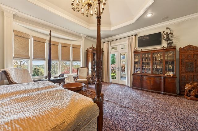 900 Beau Chalet Drive, Bentonville, AR 72713