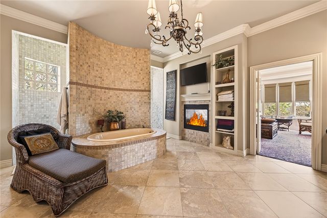 900 Beau Chalet Drive, Bentonville, AR 72713