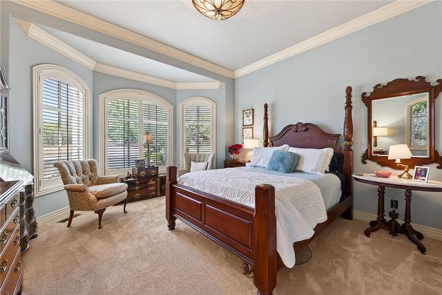900 Beau Chalet Drive, Bentonville, AR 72713