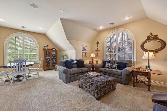 900 Beau Chalet Drive, Bentonville, AR 72713