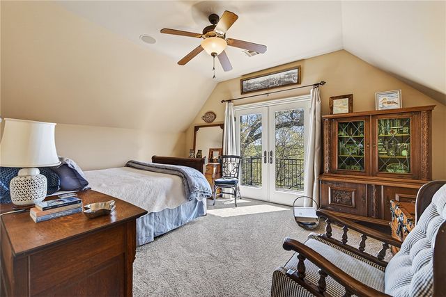 900 Beau Chalet Drive, Bentonville, AR 72713