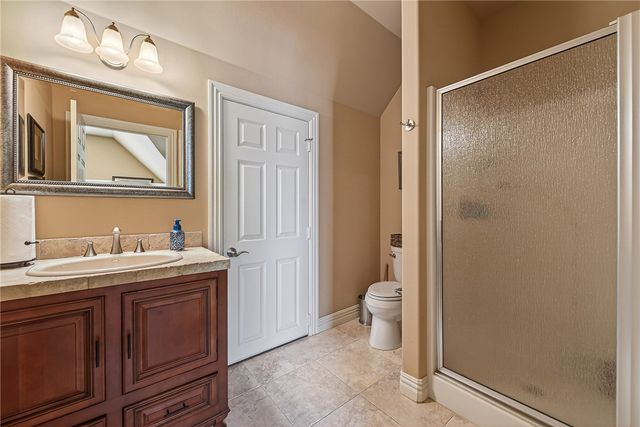 900 Beau Chalet Drive, Bentonville, AR 72713