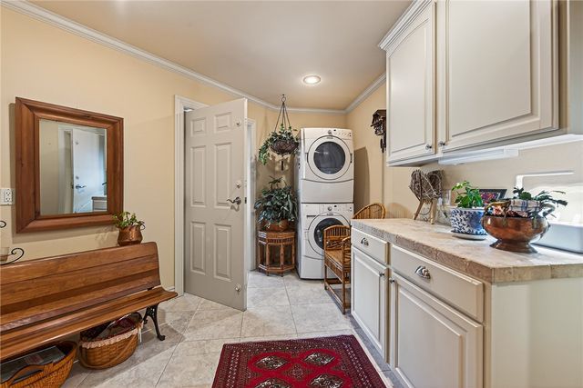 900 Beau Chalet Drive, Bentonville, AR 72713