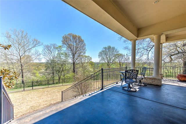 900 Beau Chalet Drive, Bentonville, AR 72713