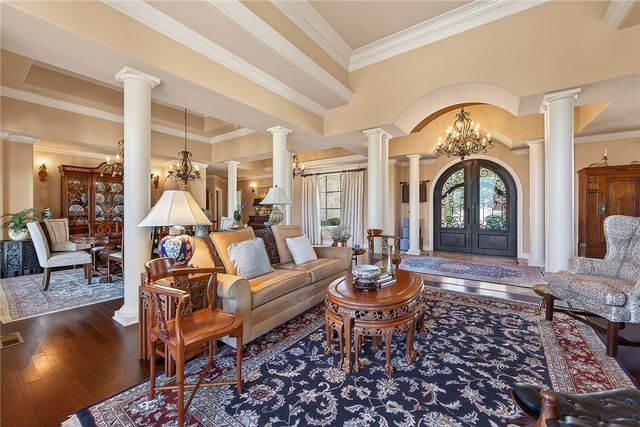 900 Beau Chalet Drive, Bentonville, AR 72713