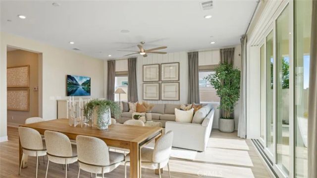 29409 Via Diamante, Valencia, CA 91354