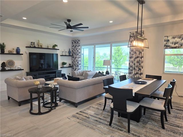 8955 Kingston ST, Naples, FL 34114