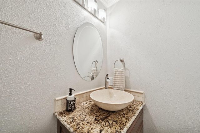 10900 Spruce Drive S, La Porte, TX 77571