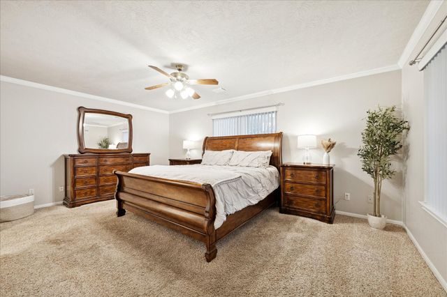 10900 Spruce Drive S, La Porte, TX 77571