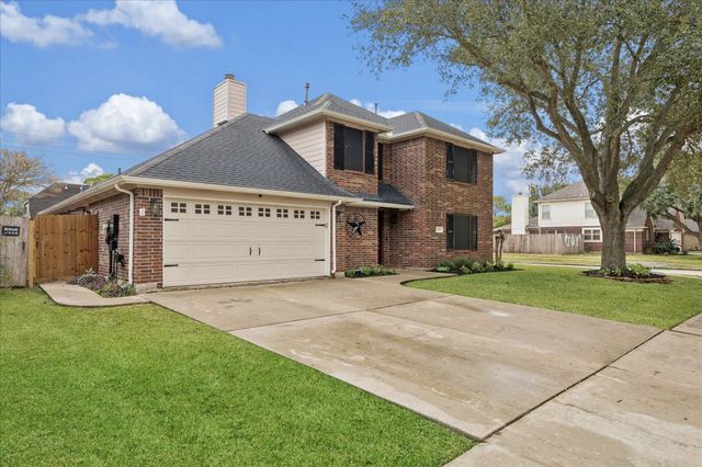 10900 Spruce Drive S, La Porte, TX 77571