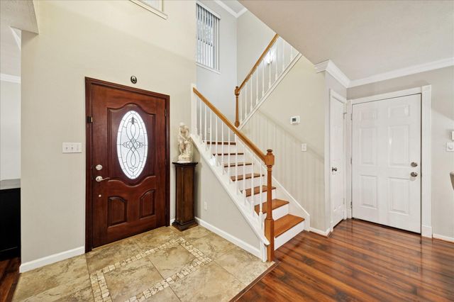 10900 Spruce Drive S, La Porte, TX 77571