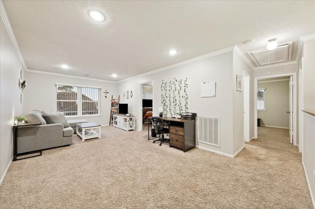 10900 Spruce Drive S, La Porte, TX 77571