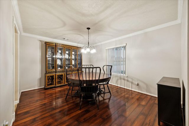 10900 Spruce Drive S, La Porte, TX 77571