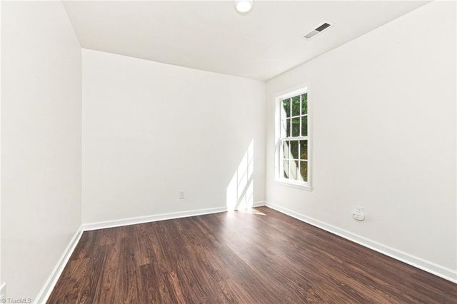 5117 Oakhurst Park Court, Kernersville, NC 27284