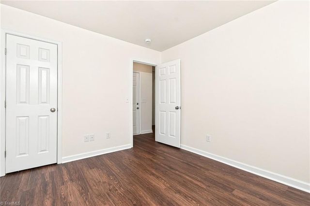 5117 Oakhurst Park Court, Kernersville, NC 27284