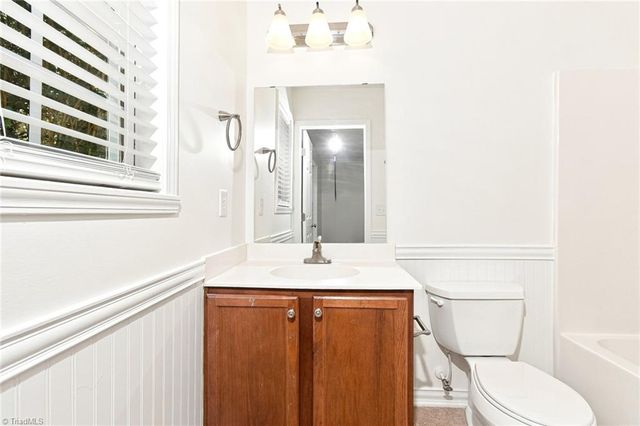 5117 Oakhurst Park Court, Kernersville, NC 27284