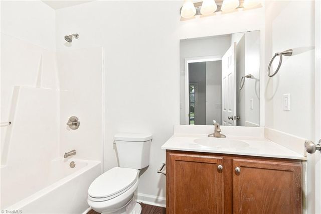 5117 Oakhurst Park Court, Kernersville, NC 27284