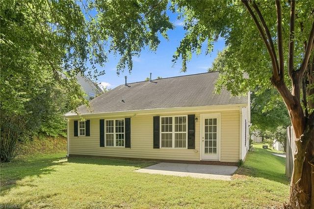 5117 Oakhurst Park Court, Kernersville, NC 27284