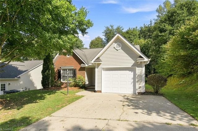 5117 Oakhurst Park Court, Kernersville, NC 27284
