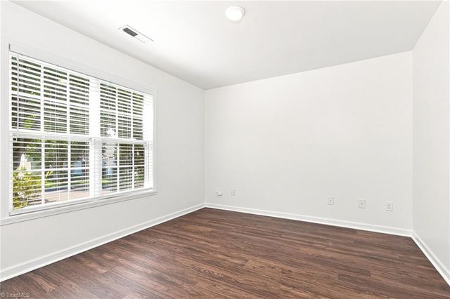 5117 Oakhurst Park Court, Kernersville, NC 27284