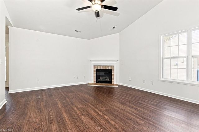 5117 Oakhurst Park Court, Kernersville, NC 27284