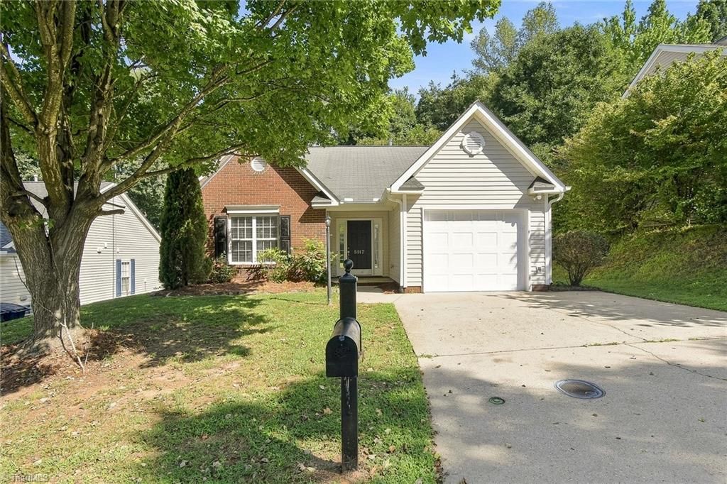 5117 Oakhurst Park Court, Kernersville, NC 27284
