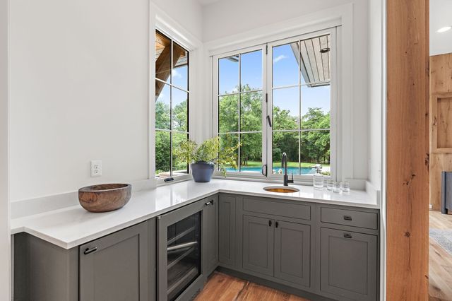 2805 Tyne Blvd, Nashville, TN 37215