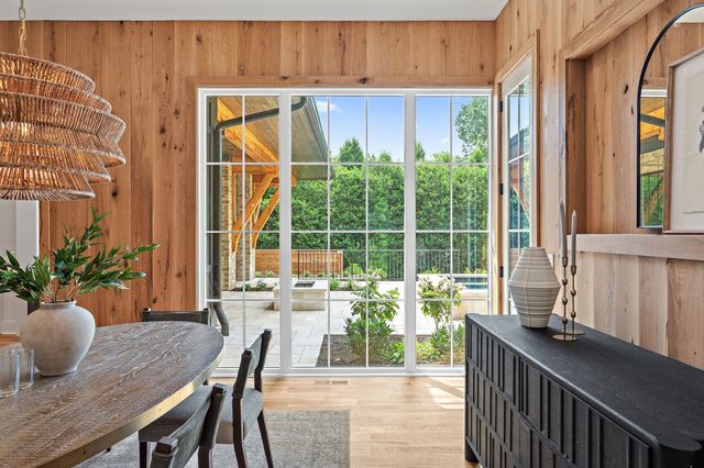 2805 Tyne Blvd, Nashville, TN 37215