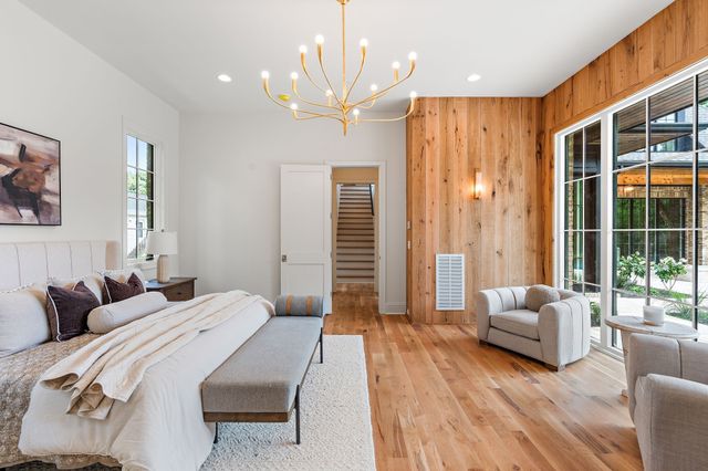 2805 Tyne Blvd, Nashville, TN 37215