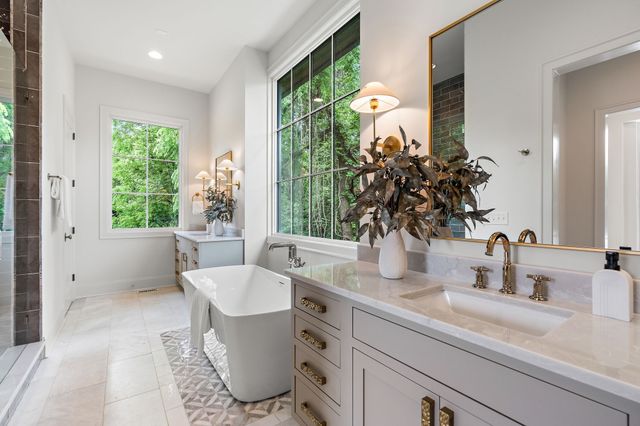 2805 Tyne Blvd, Nashville, TN 37215