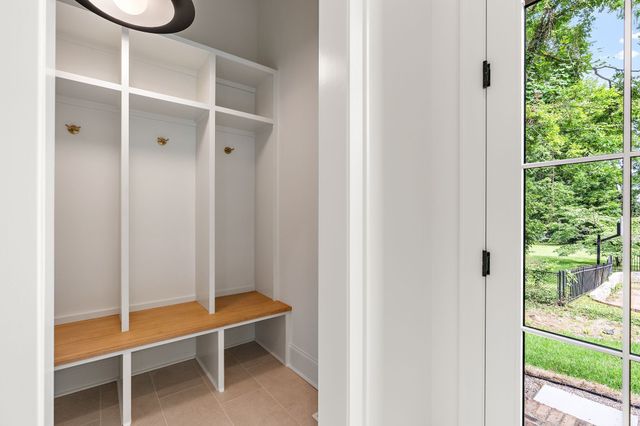 2805 Tyne Blvd, Nashville, TN 37215