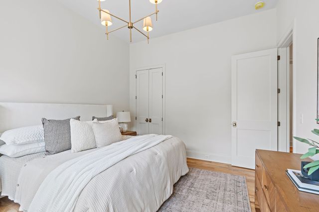 2805 Tyne Blvd, Nashville, TN 37215