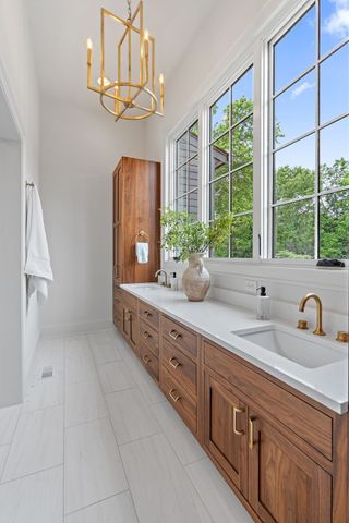 2805 Tyne Blvd, Nashville, TN 37215