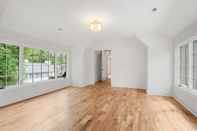 2805 Tyne Blvd, Nashville, TN 37215