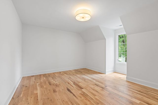 2805 Tyne Blvd, Nashville, TN 37215