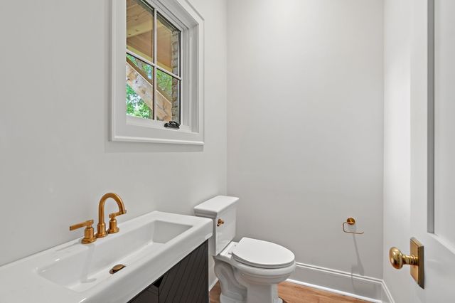 2805 Tyne Blvd, Nashville, TN 37215