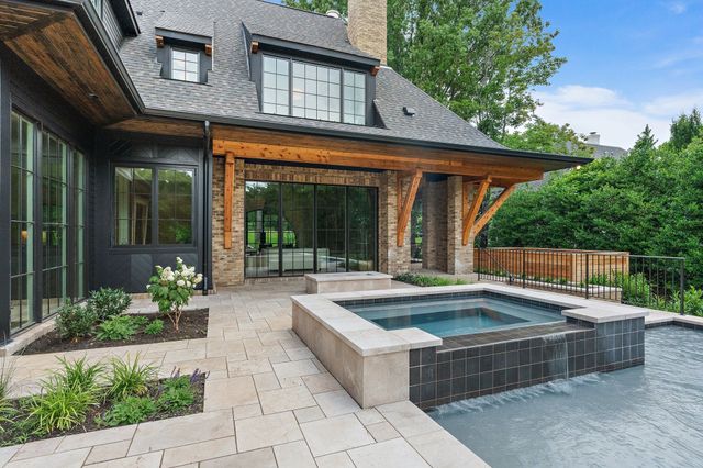 2805 Tyne Blvd, Nashville, TN 37215