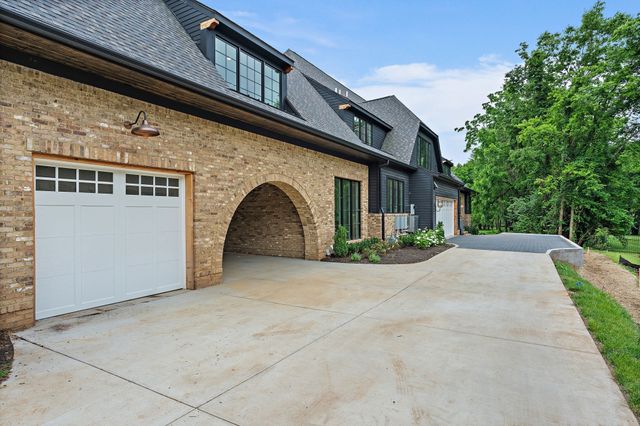 2805 Tyne Blvd, Nashville, TN 37215