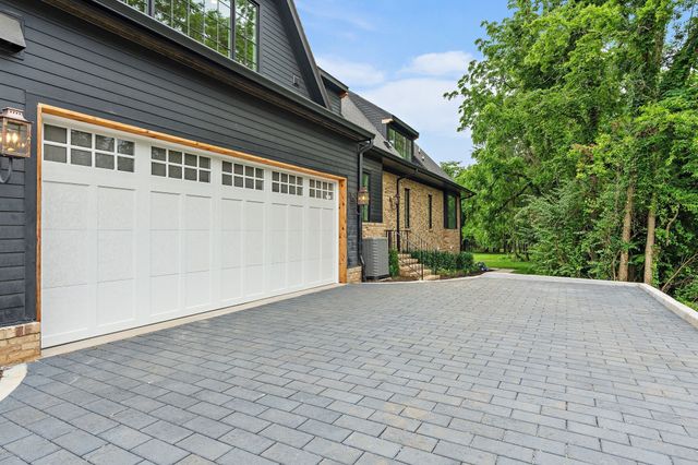 2805 Tyne Blvd, Nashville, TN 37215