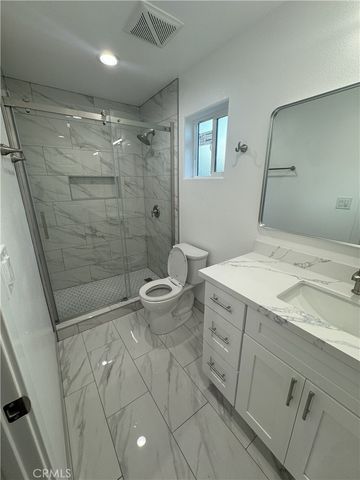 11624 208th, Lakewood, CA 90715