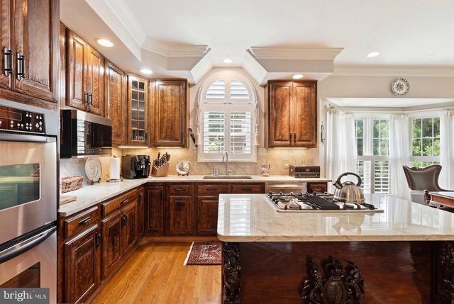 6656 HAMPTON PARK CT, Mclean, VA 22101