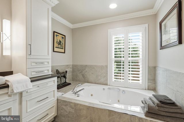 6656 HAMPTON PARK CT, Mclean, VA 22101