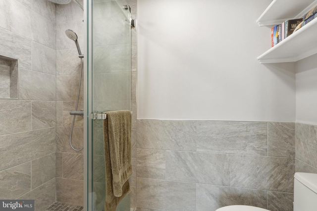 6656 HAMPTON PARK CT, Mclean, VA 22101