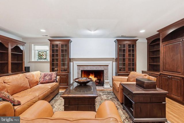 6656 HAMPTON PARK CT, Mclean, VA 22101