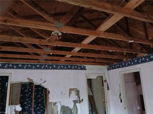 5001 Mecum Road, Walkertown, NC 27051