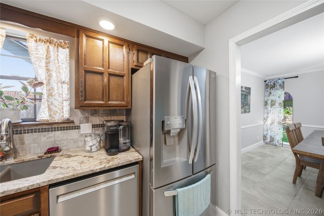 2605 E 72nd Street, Tulsa, OK 74136