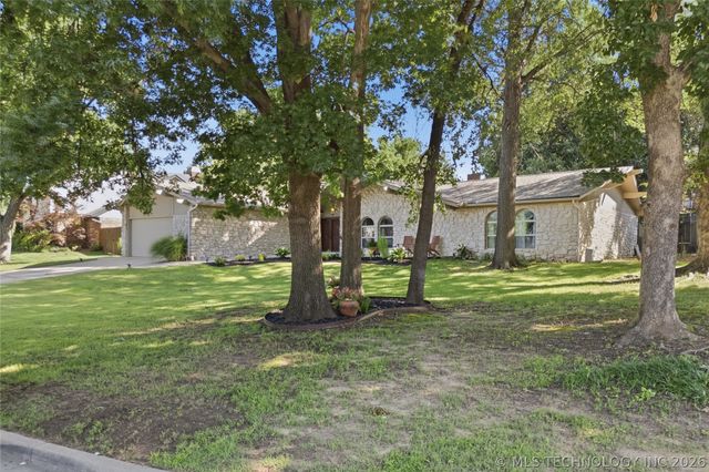 2605 E 72nd Street, Tulsa, OK 74136